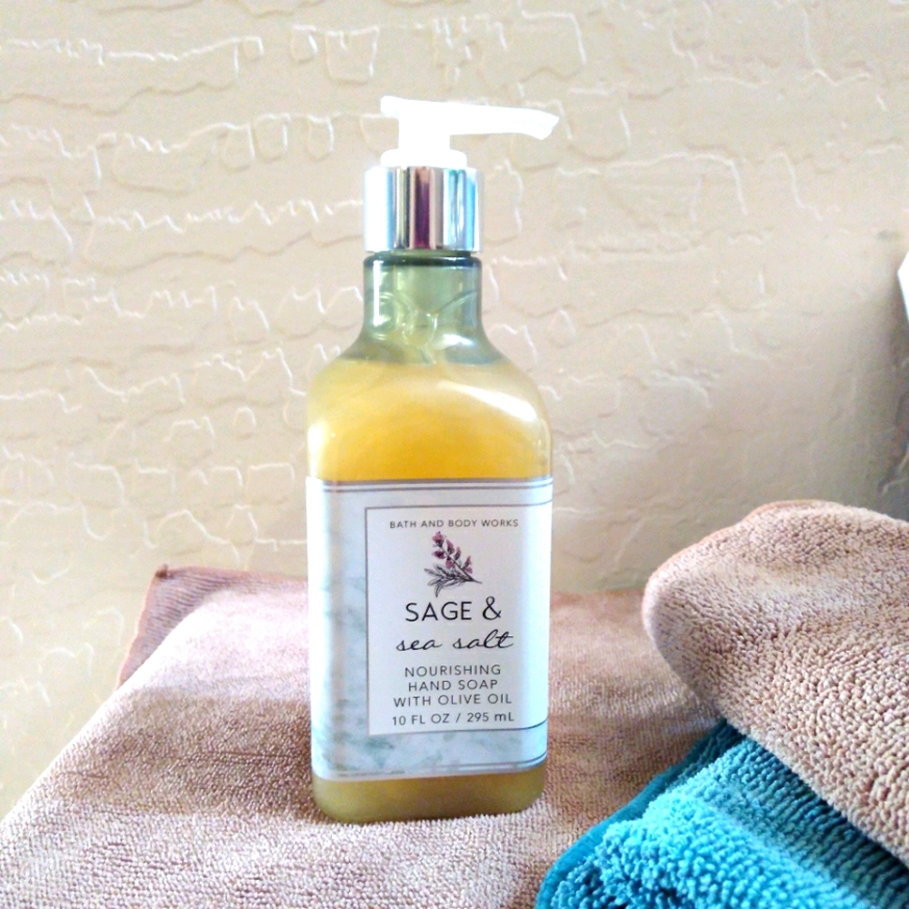 Bath & Body Works 'Sage & Sea Salt' Hand Soap